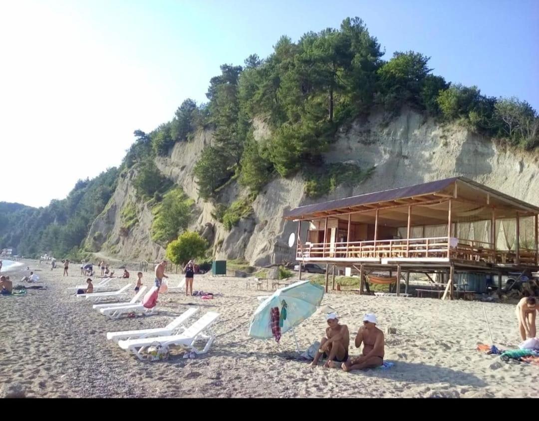 Zolotaya Buhta 10 Pizunda Exterior photo